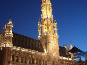 2006_Belgium_Bruxelles_by-night.jpg