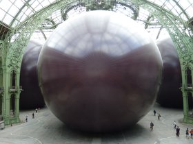 2011_France_Paris_outside-Monumenta.jpg