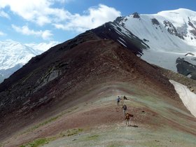 2012_Kyrgyzstan_Lenin-peak_surroundings.jpg