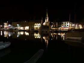 2014_France_Honfleur_by-night.jpg