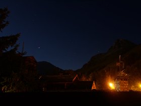 2018_France_Val-dIsere_by-night.jpg